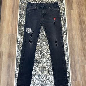 Black American eagle jeans good condition custom patches! Size 34